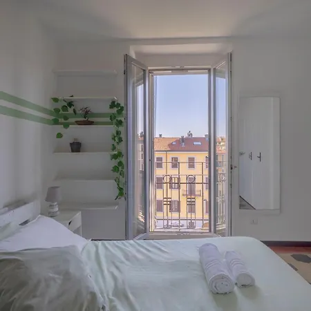 View Of The Navigli - In The Heart Of - Wifi