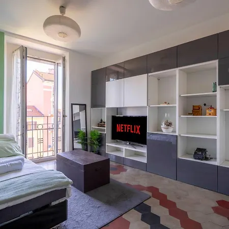View Of The Navigli - In The Heart Of - Wifi Apartment