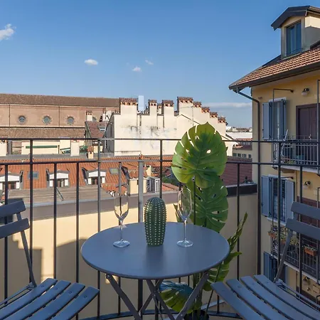 View Of The Navigli - In The Heart Of - Wifi Apartment Milan